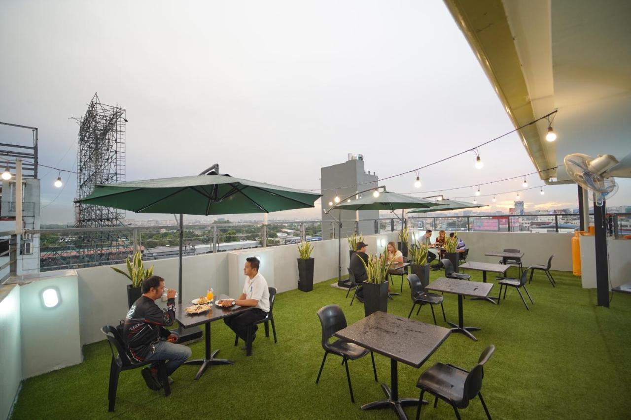 Arzo Hotel Premier Makati City Eksteriør bilde